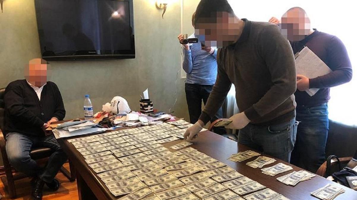 Чиновник Минюста пытался "продать" государственную должность за 55 тысяч долларов: детали Чиновник Минюста пытался "продать" государственную должность за 55 тысяч долларов: детали