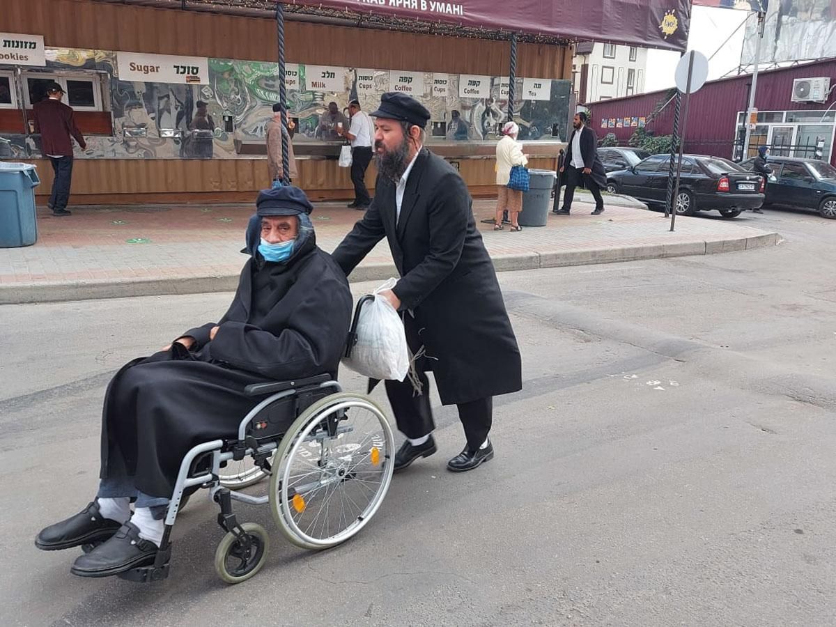 Еврейский Новый год 2020 в Умани: видео празднования хасидов Еврейский Новый год 2020 в Умани: видео празднования хасидов