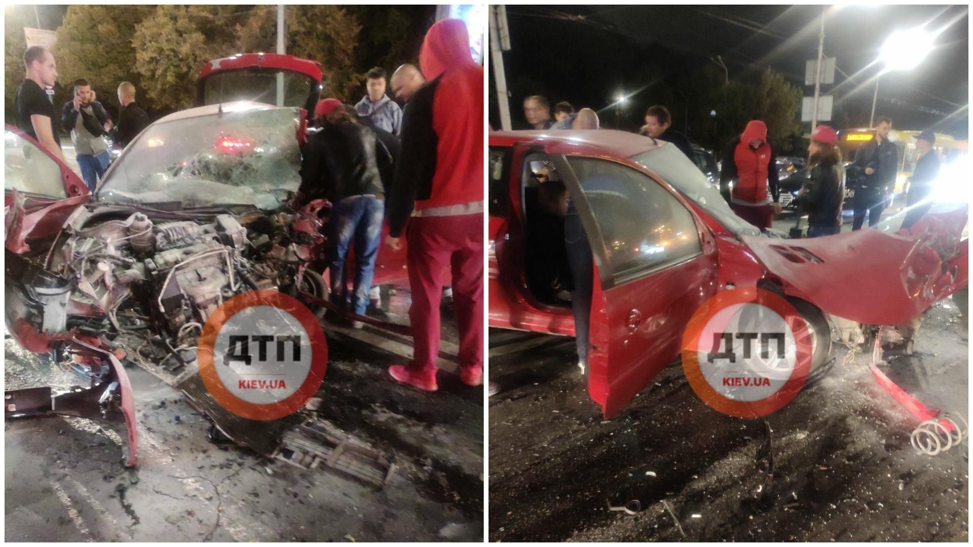 ДТП в Киеве на Дружбы Народов 18 сентября – фото и видео ДТП в Киеве на Дружбы Народов 18 сентября – фото и видео