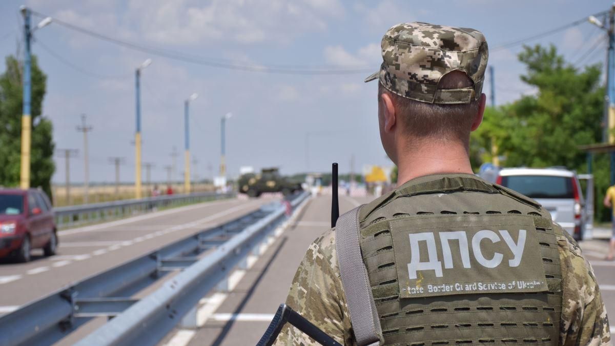 Находился в базе Интерпола: на Сумщине задержали гражданина Молдовы Находился в базе Интерпола: на Сумщине задержали гражданина Молдовы