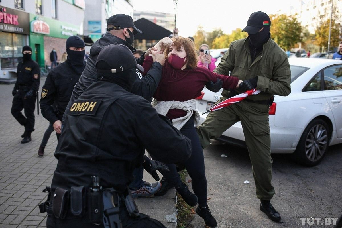 Силовики против женщин: сколько задержанных на женском марши в Беларуси