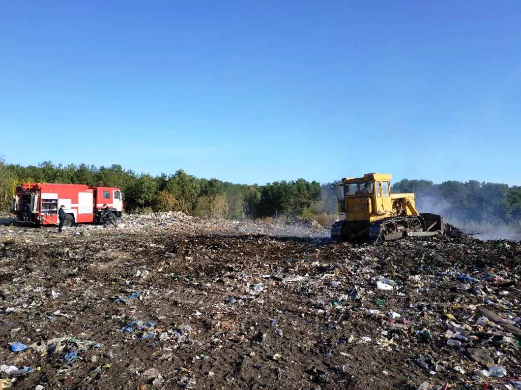 Пожежа на сміттєзвалищі в Овручі