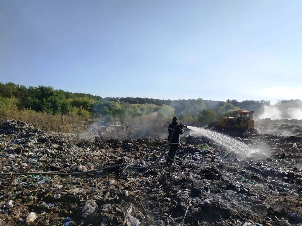 пожежа на сміттєзвалищі в Овручі