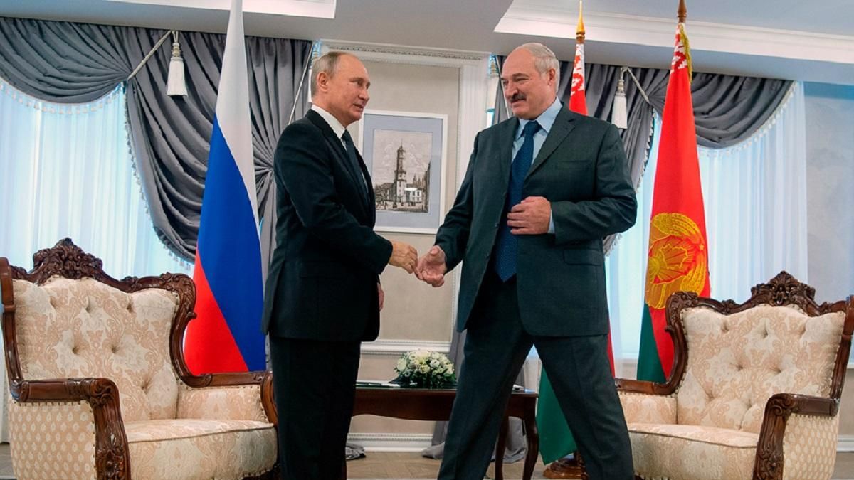 Схема на 500 мільйонів: Росія дасть Білорусі новий кредит, щоб та могла повернути попередні