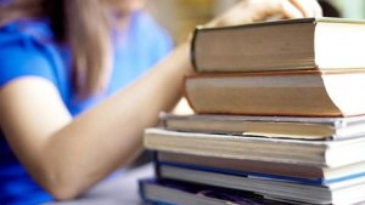 У школах не вистачає підручників українською мовою: деталі У школах не вистачає підручників українською мовою: деталі