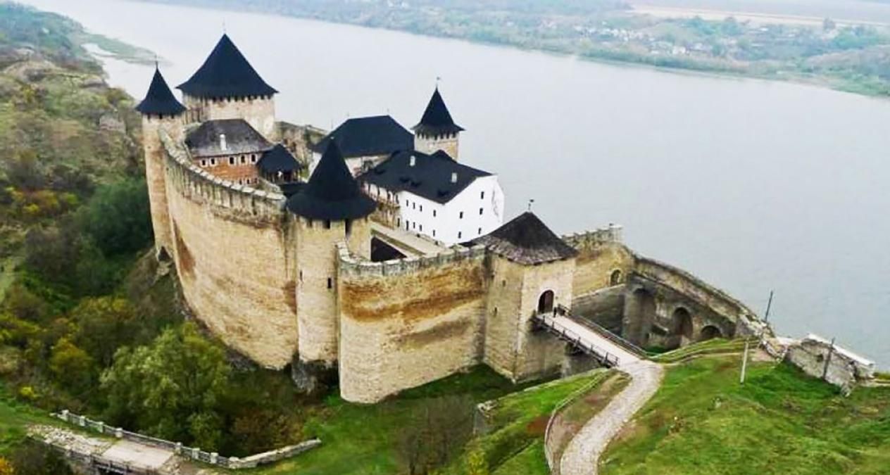 Таємниці та родзинки Хотинської фортеці із 600-літньою історією: відео