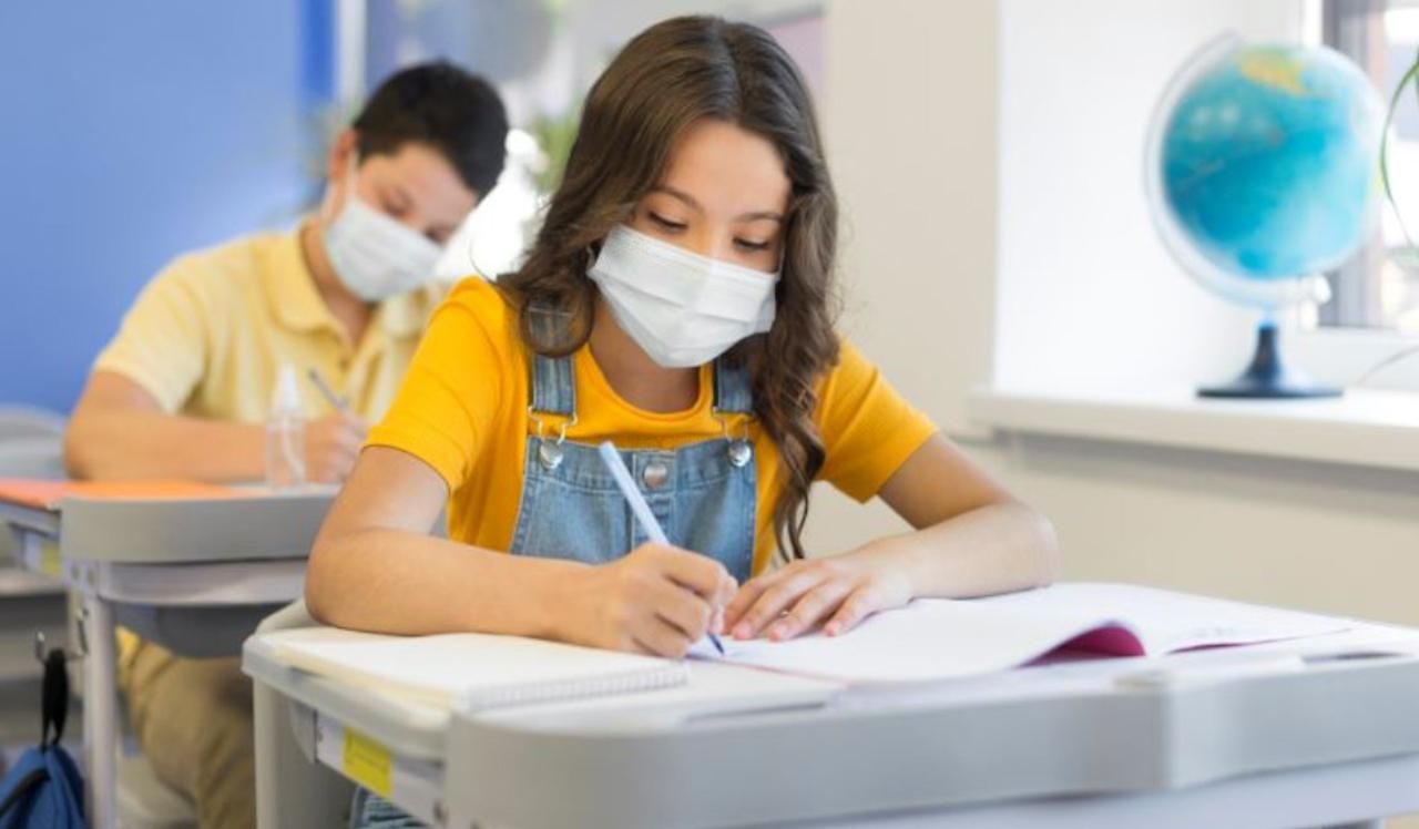 Сколько учеников и учителей в Киеве и области заболели COVID-19 Сколько учеников и учителей в Киеве и области заболели COVID-19