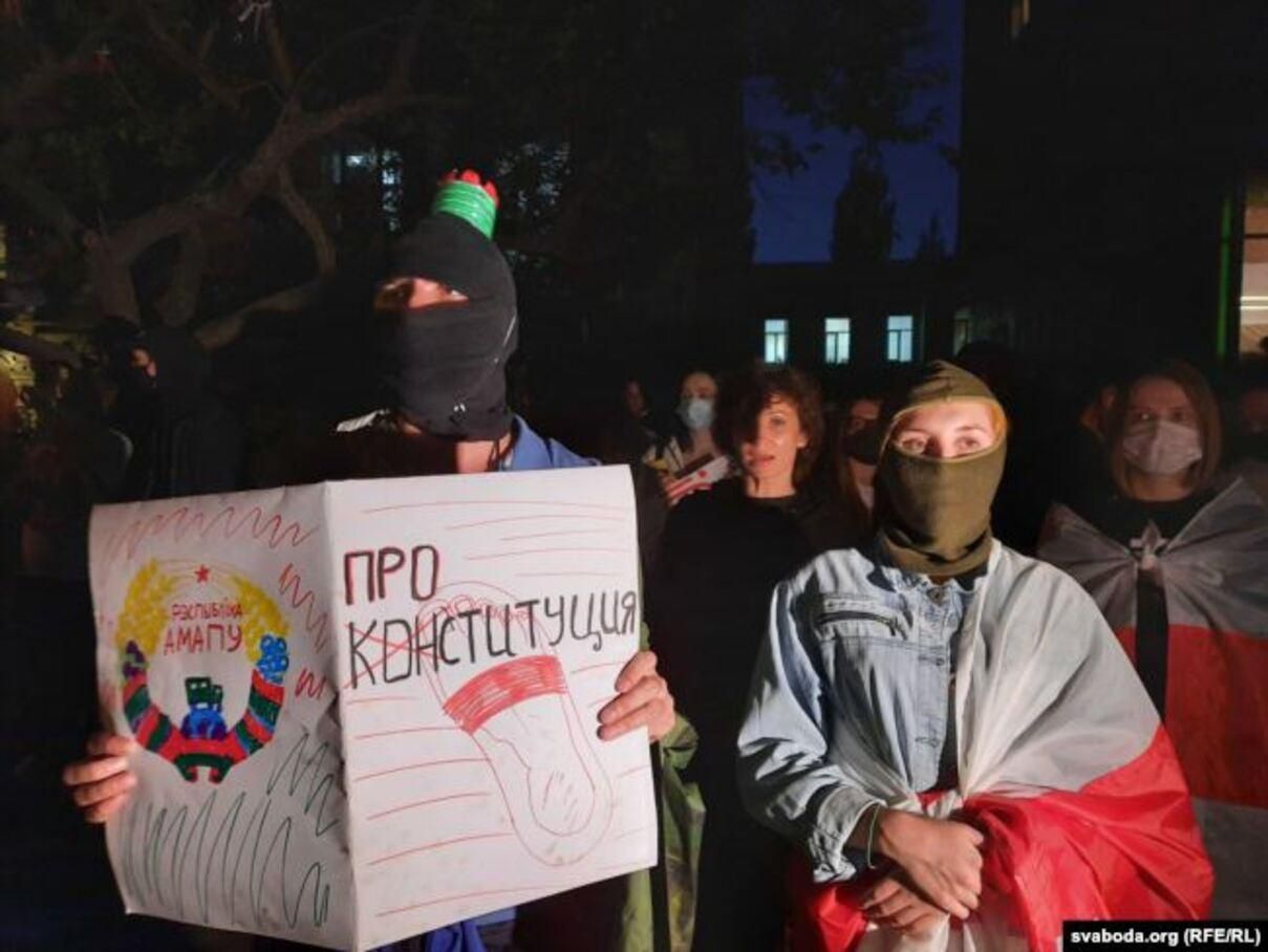 Саша, иди: в Киеве провели акцию протеста против инаугурации Лукашенко – фото