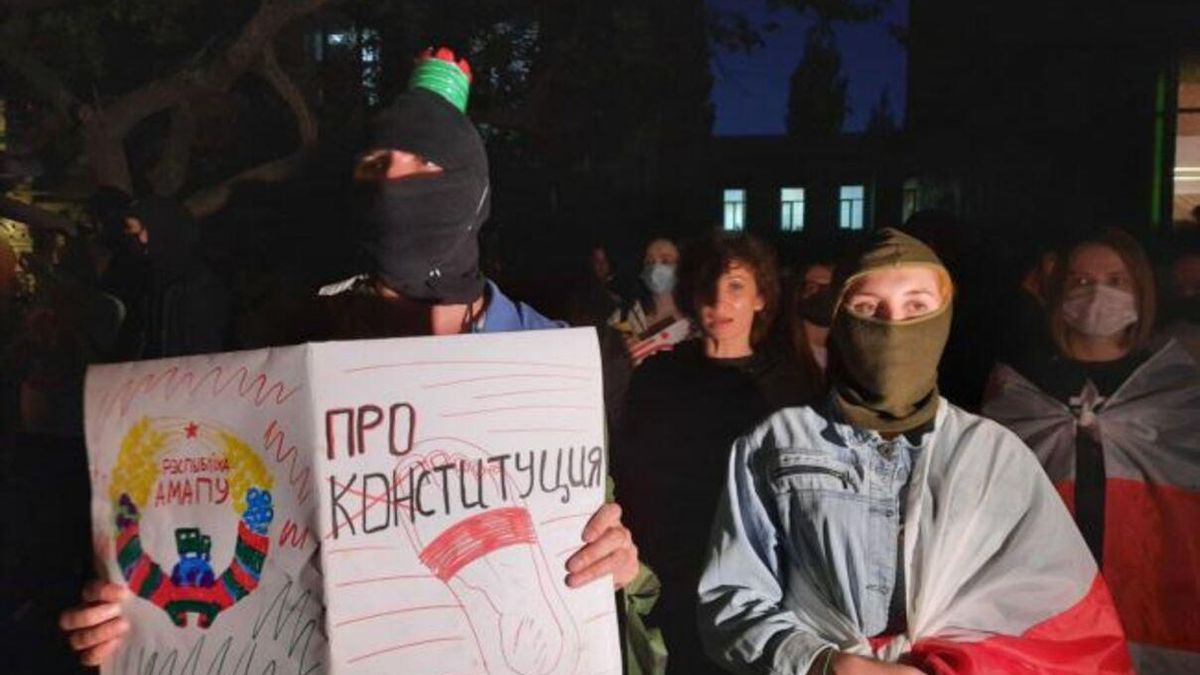Саша, иди: в Киеве провели акцию протеста против инаугурации Лукашенко – фото