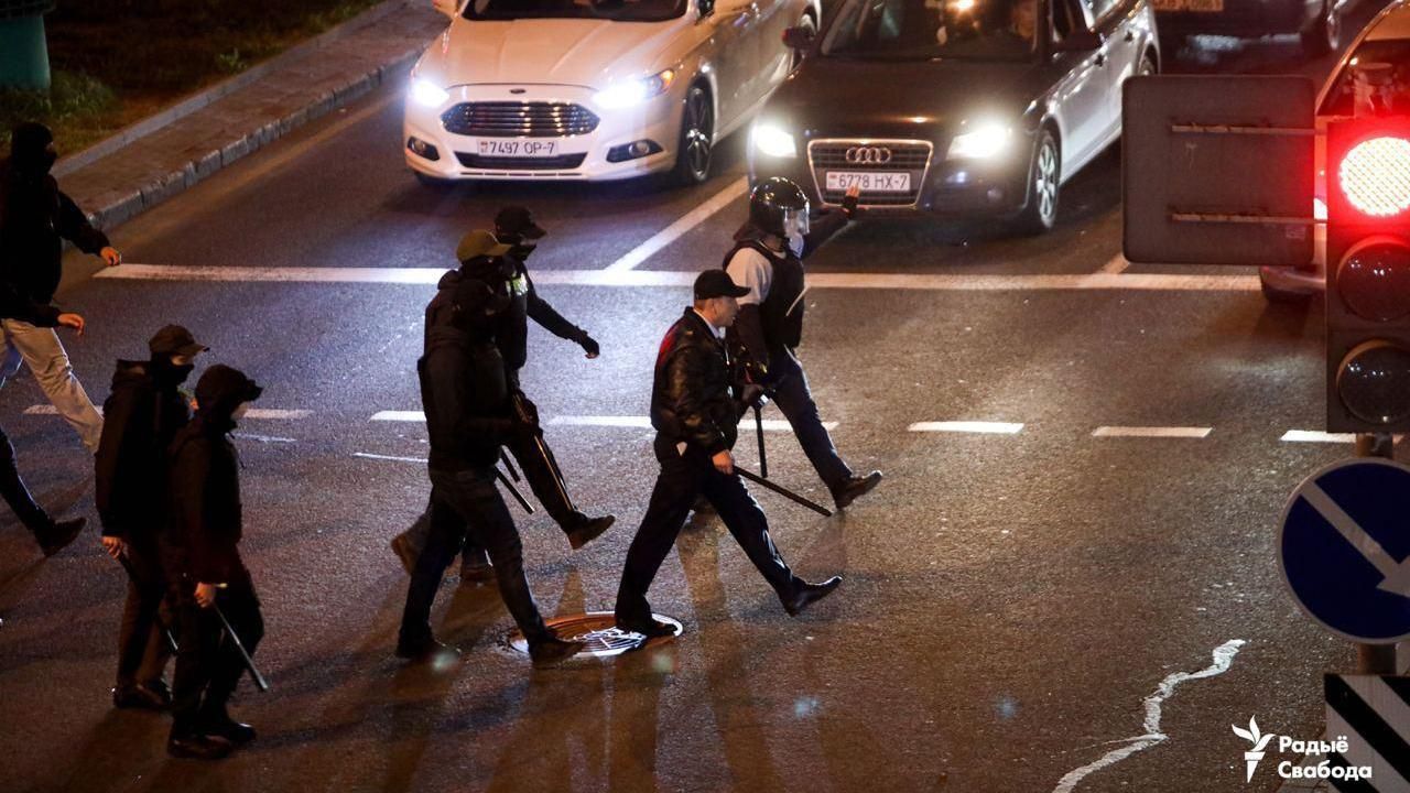 Протести у Білорусі після інавгурації Лукашенка: вночі силовики влаштували справжнє свавілля Протести у Білорусі після інавгурації Лукашенка: вночі силовики влаштували справжнє свавілля