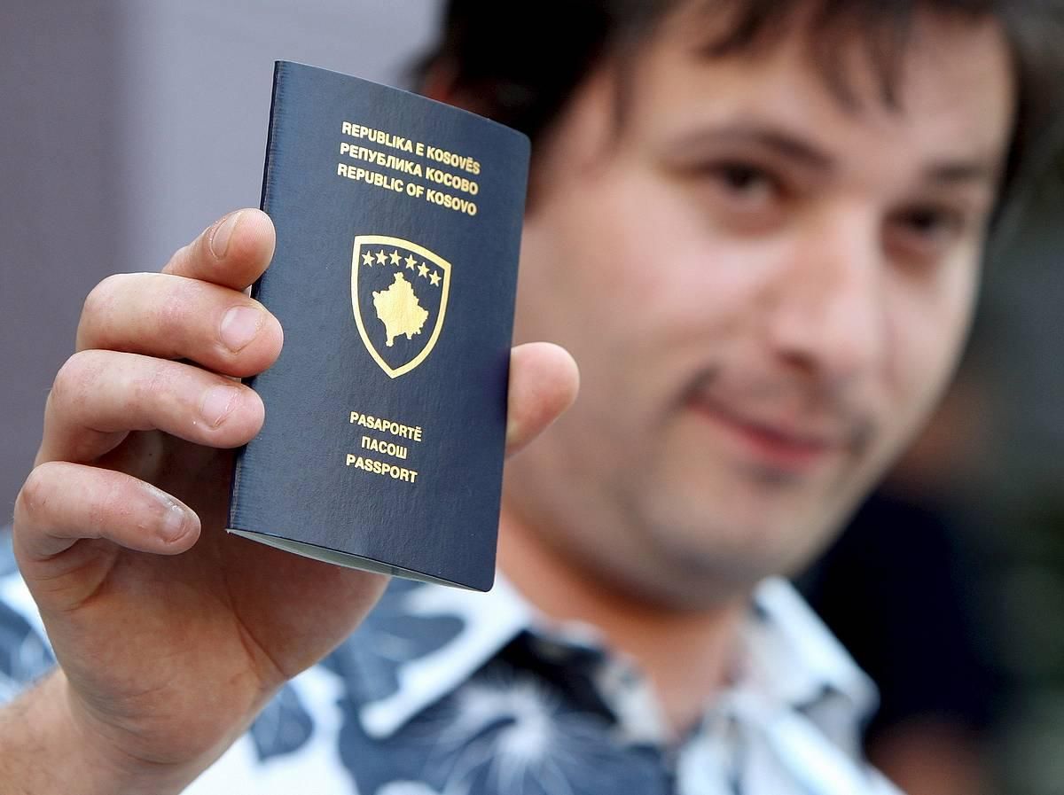 Украина начала признавать паспорта самопровозглашенного Косово