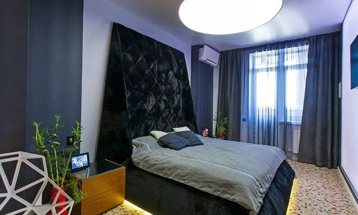 Ліжко має унікальний авторський дизайн Ліжко має унікальний авторський дизайн