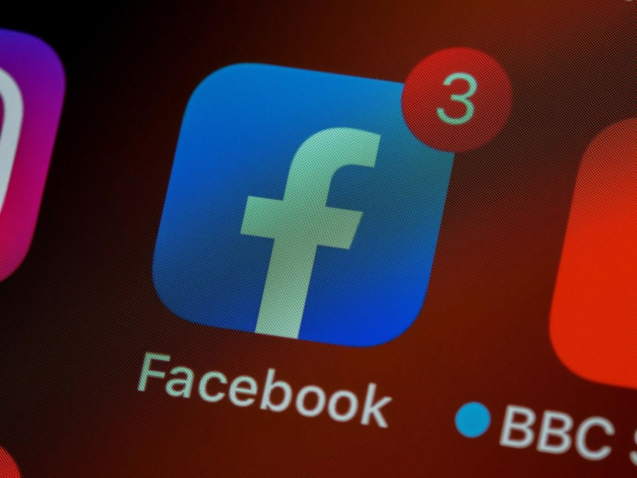 Facebook видалив мережі спецслужб Росії, що писали фейки про Україну Facebook видалив мережі спецслужб Росії, що писали фейки про Україну