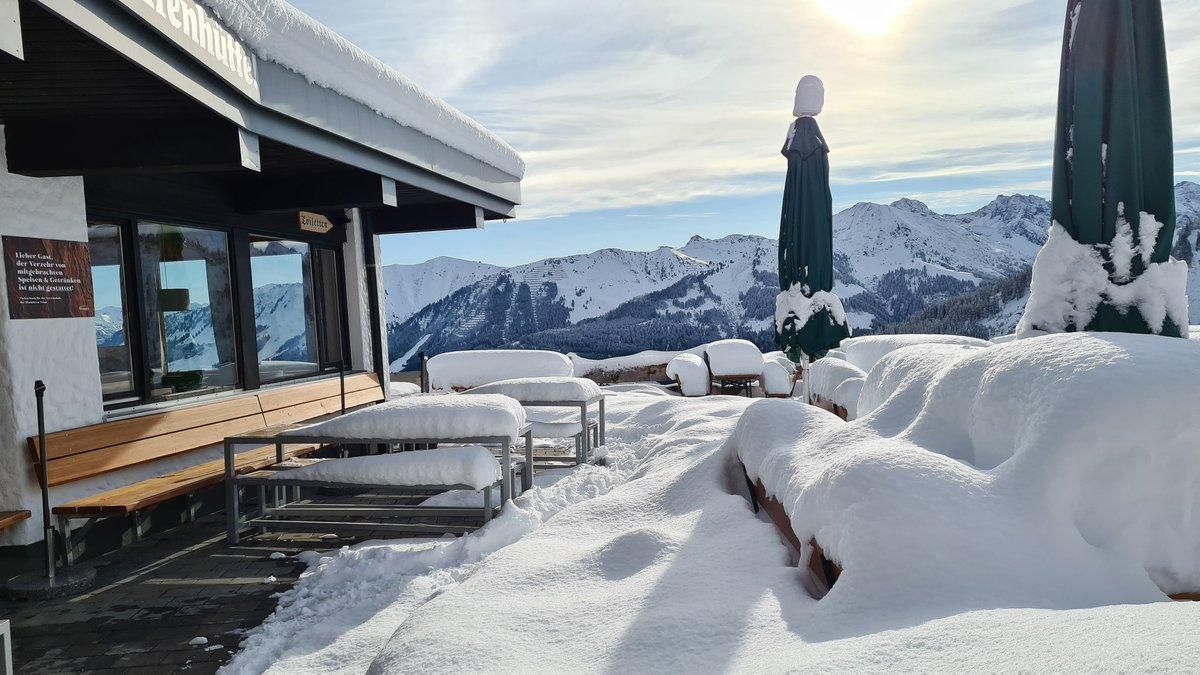 О разгаре осени не слышала: в Альпы неожиданно рано пришла зима – видео, фото О разгаре осени не слышала: в Альпы неожиданно рано пришла зима – видео, фото