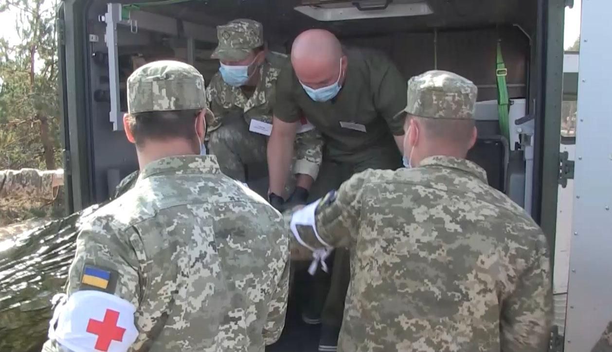 Военные медики присоединились к международным учениям "Объединенные усилия – 2020" Военные медики присоединились к международным учениям "Объединенные усилия – 2020"