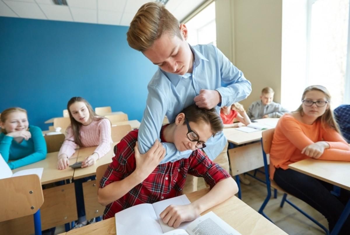 Полиция будет ставить на учет детей, которые совершают буллинг: детали Полиция будет ставить на учет детей, которые совершают буллинг: детали