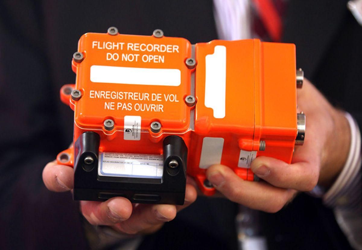 Авіакатастрофа АН-26: чорні скриньки вже почали розшифровувати Авіакатастрофа АН-26: чорні скриньки вже почали розшифровувати