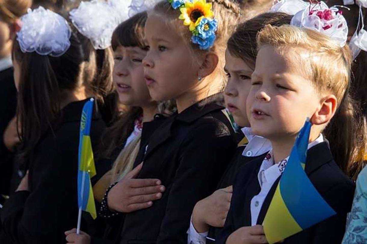 Адмінсуд Києва розгляне справу про зобов'язання учнів виконувати гімн
