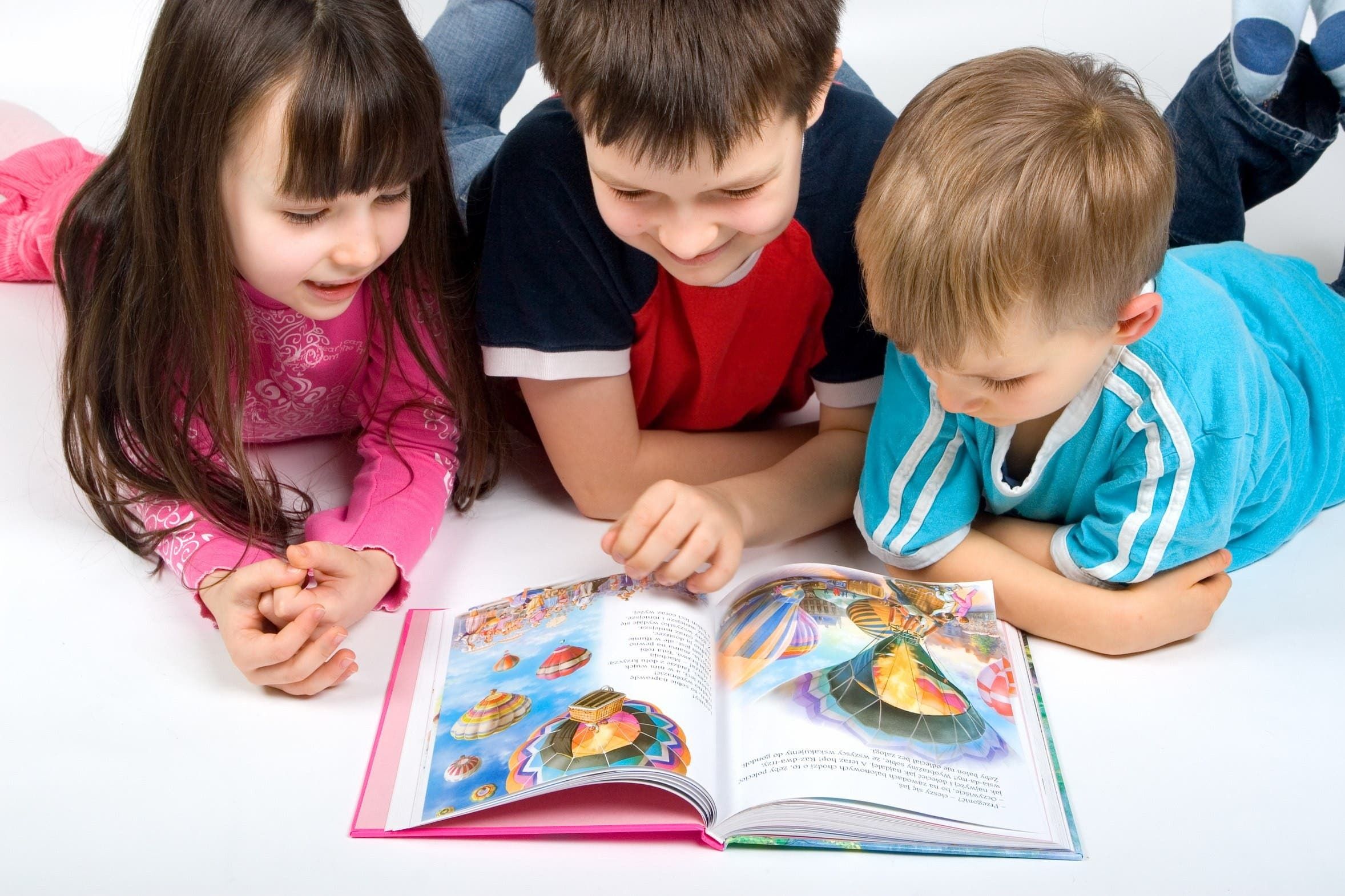Забагато картинок у книгах заважає дітям зрозуміти прочитане, – вчені