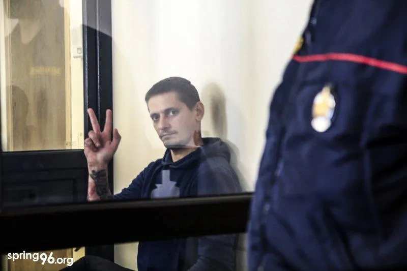 білорусів засудили до 3 років в'язниці за опір ОМОНу