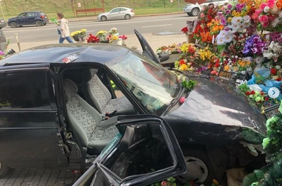 ДТП у Києві біля Байкового кладовища 29 вересня 2020: відео ДТП у Києві біля Байкового кладовища 29 вересня 2020: відео