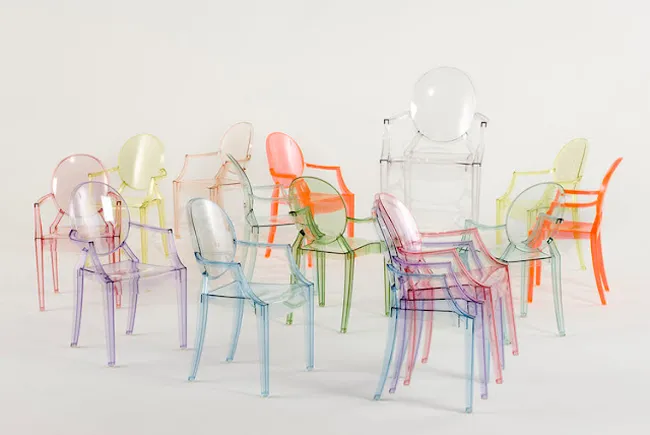 Дизайн таких стільців відомий майже кожному