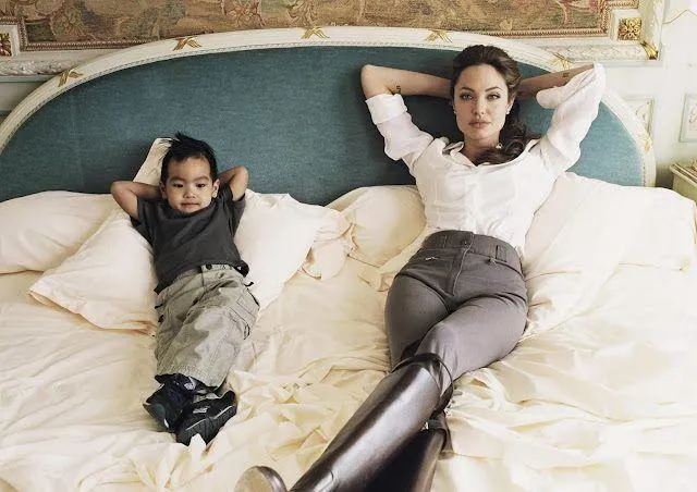 Анджеліна Джолі з сином Меддоксом 