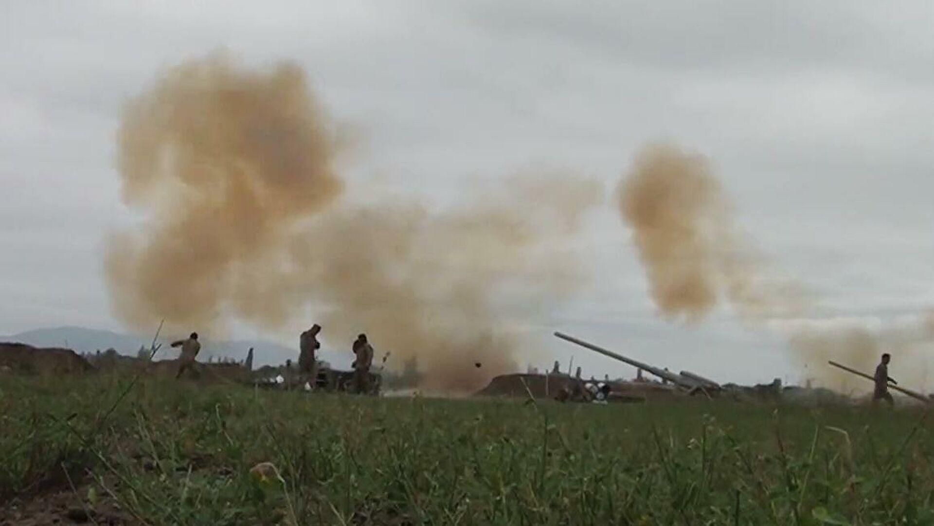 Ночные бои в Карабахе: Азербайджан отчитался о тысячных потерях Армении Ночные бои в Карабахе: Азербайджан отчитался о тысячных потерях Армении