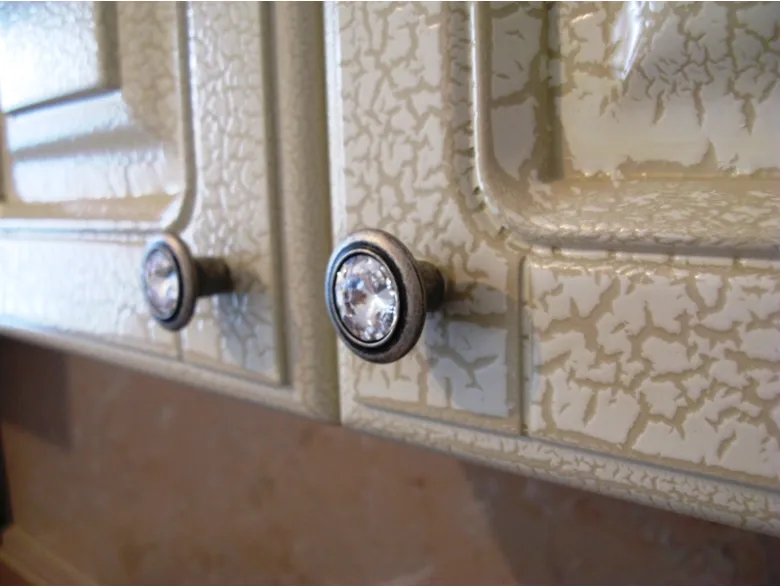 Сучасна фурнітура виглядатиме привабливо Сучасна фурнітура виглядатиме привабливо