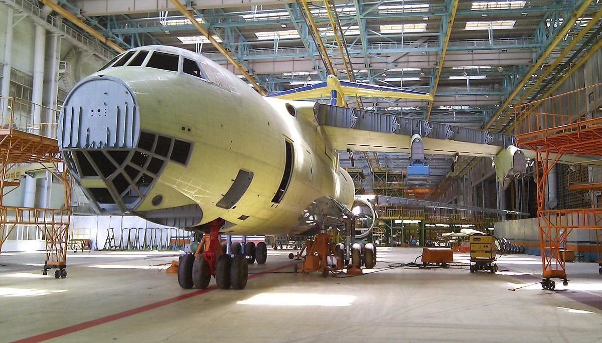 Західні компанії відмовляються постачати системи для російських літаків Західні компанії відмовляються постачати системи для російських літаків