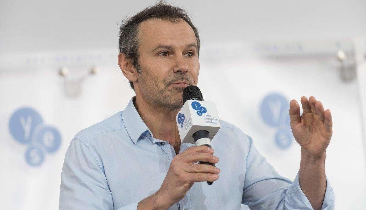 Бужанский заявил, что Вакарчук до сих пор зарабатывает в Раде: действительно ли это так Бужанский заявил, что Вакарчук до сих пор зарабатывает в Раде: действительно ли это так