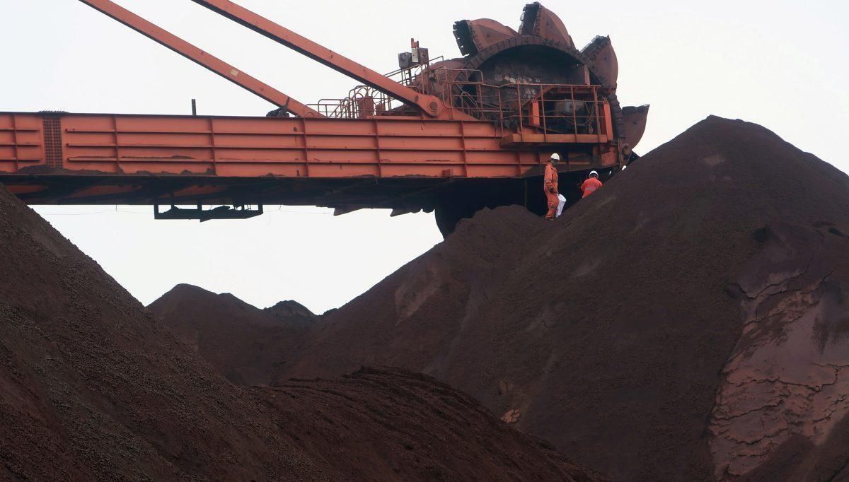 Соцпакет, пільги, підвищення зарплати чекають на шахтарів Криворізького залізорудного комбінату