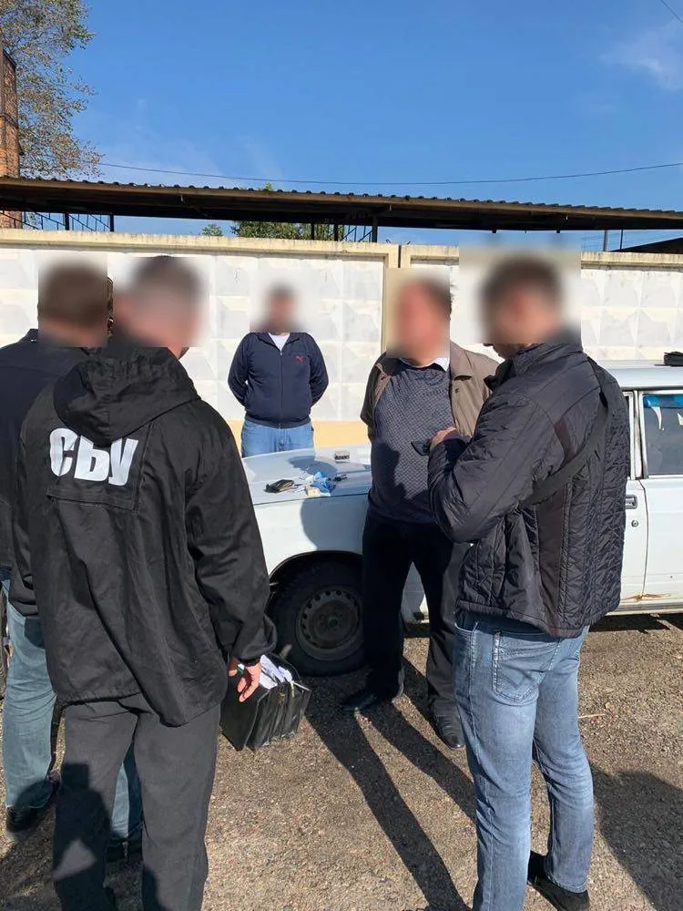 хабар членам виборчкому на Одещині хабар членам виборчкому на Одещині