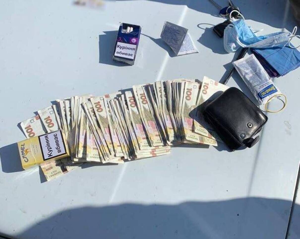 В Одесской области депутат горсовета подкупал членов избиркома: фото В Одесской области депутат горсовета подкупал членов избиркома: фото