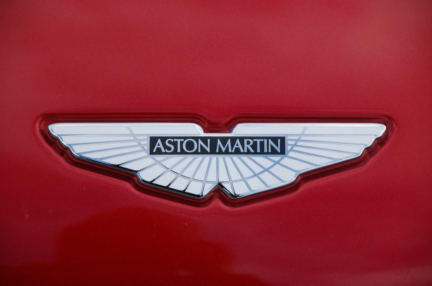 Архитектурная студия S3 совместно с Aston Martin построят элитный особняк: детали