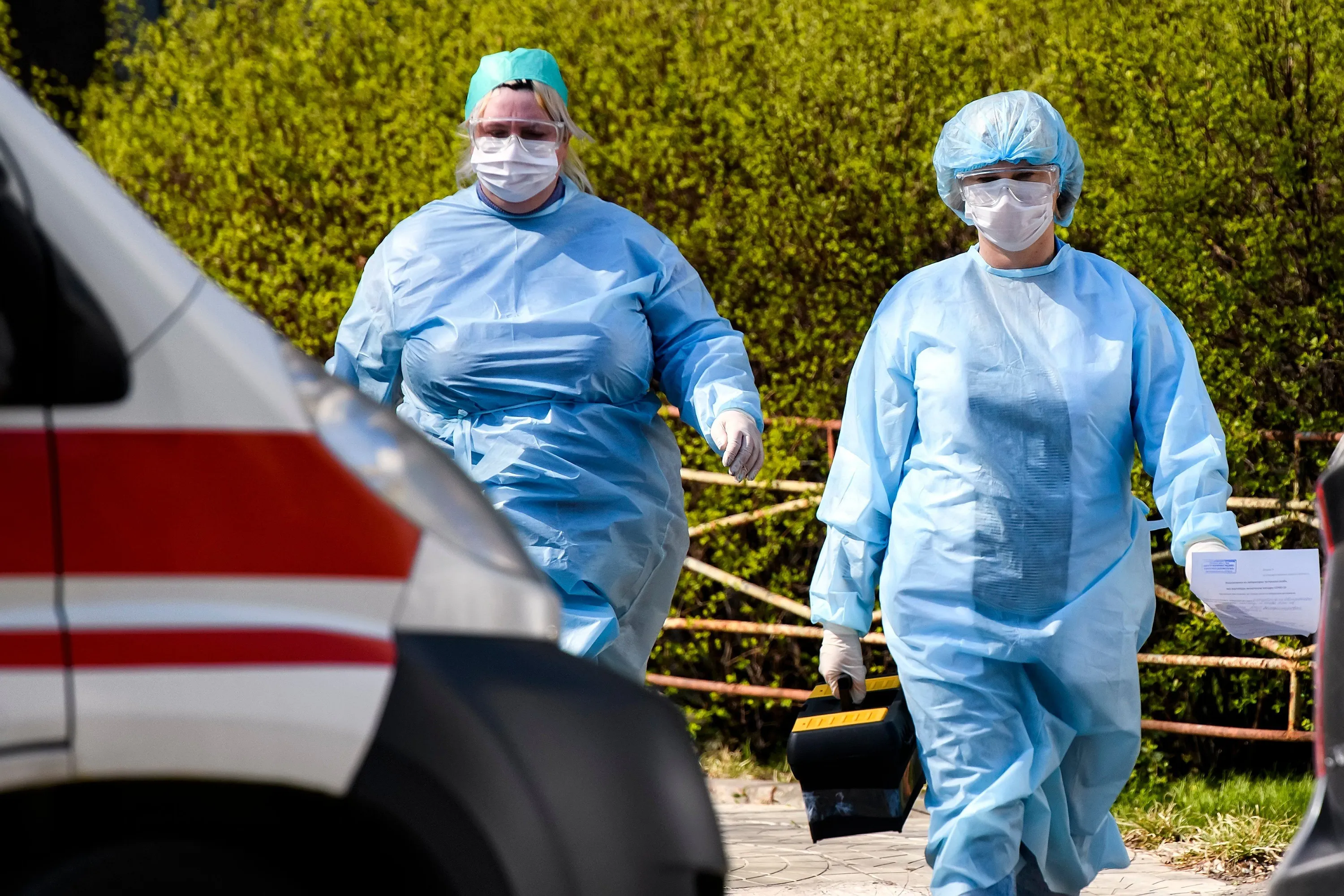 Україна не стримує поширення COVID-19: що трапилось?