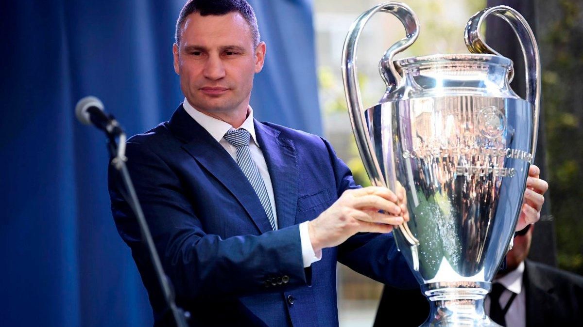 Виталий Кличко поздравил "Динамо" с выходом в Лигу чемпионов: фото Виталий Кличко поздравил "Динамо" с выходом в Лигу чемпионов: фото