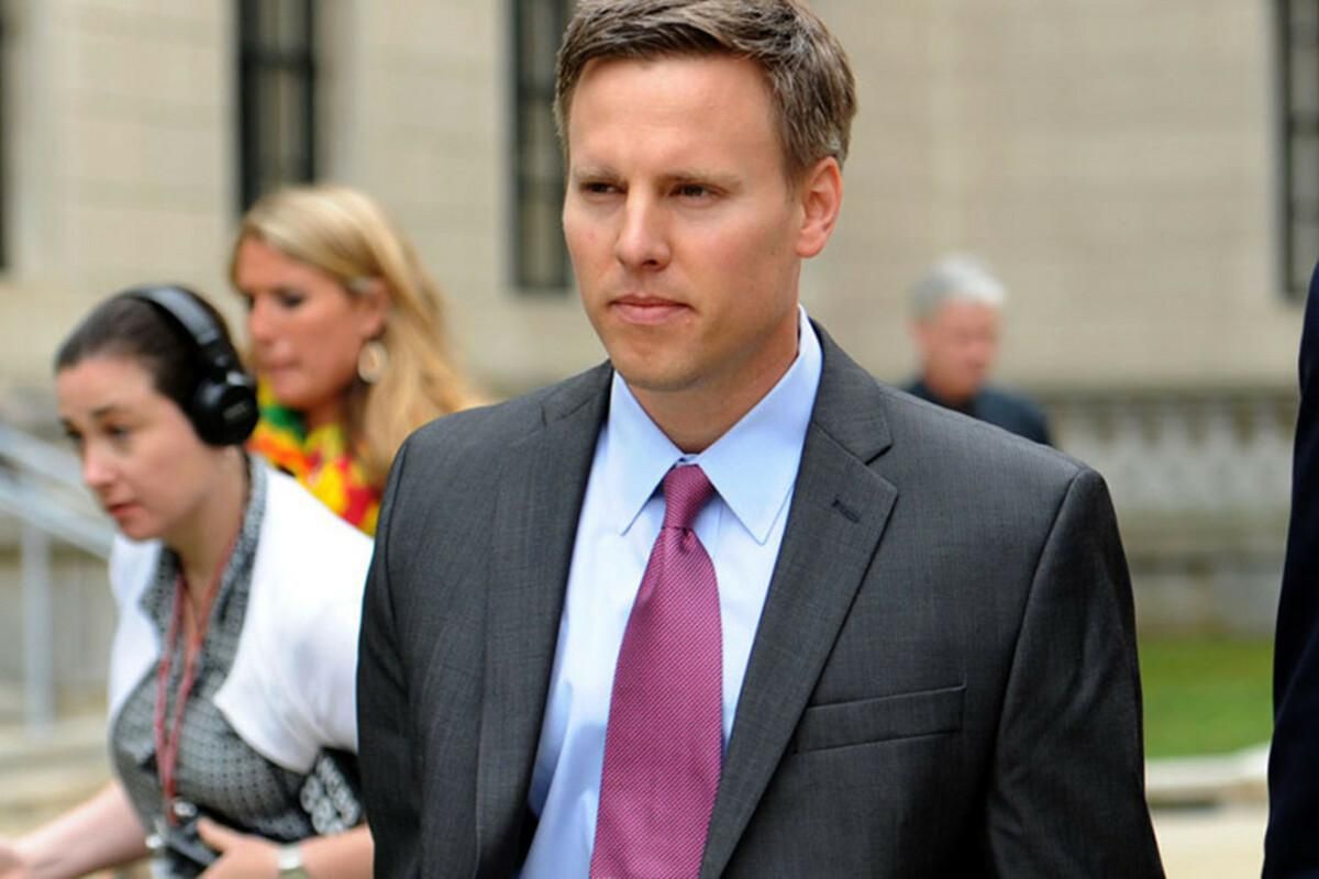 Коронавірус виявили у голови виборчого штабу Трампа Коронавірус виявили у голови виборчого штабу Трампа