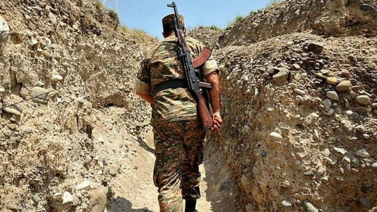 Азербайджан просить Україну не впускати етнічних вірмен воювати у Карабах