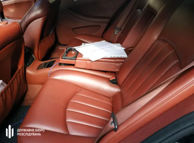 Працівники ДБР затримали шахраїв Працівники ДБР затримали шахраїв