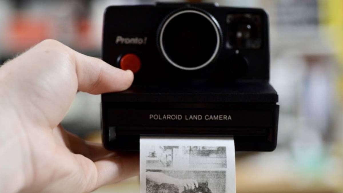 Студент перетворив старий Polaroid на цифрову камеру Студент перетворив старий Polaroid на цифрову камеру