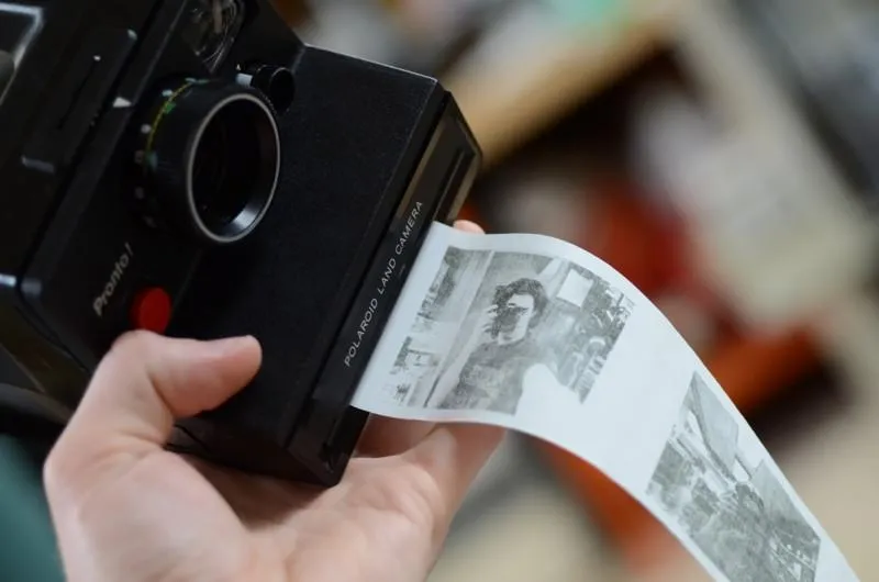 Студент перетворив старий Polaroid на цифрову камеру 