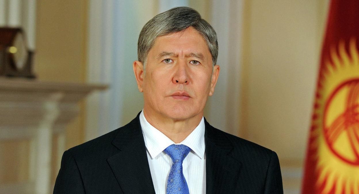 В Кыргызстане выпустили из СИЗО експрезидента Алмазбека Атамбаева