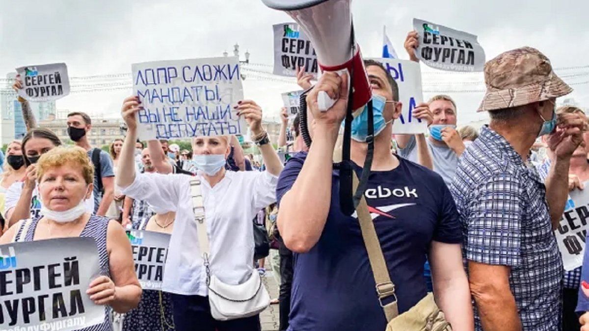 Зеленский рассказал о протестах в Хабаровске и возвращения в СССР Зеленский рассказал о протестах в Хабаровске и возвращения в СССР