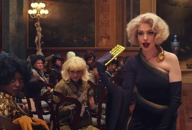 Енн Гетевей у ролі відьми Енн Гетевей у ролі відьми