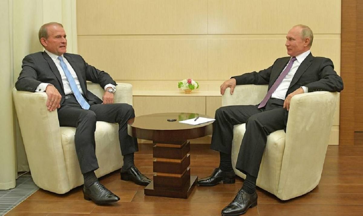 Медведчук сделал прививку российской вакциной от COVID-19 Медведчук сделал прививку российской вакциной от COVID-19