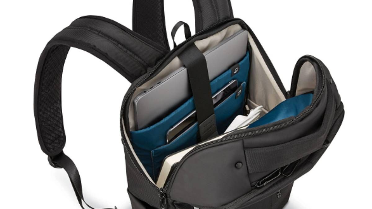 Создали умный рюкзак, которым можно управлять жестами Создали умный рюкзак, которым можно управлять жестами