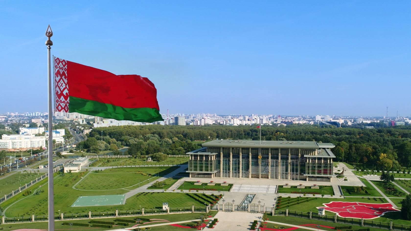 Латвия и Эстония отзывают послов из Беларуси