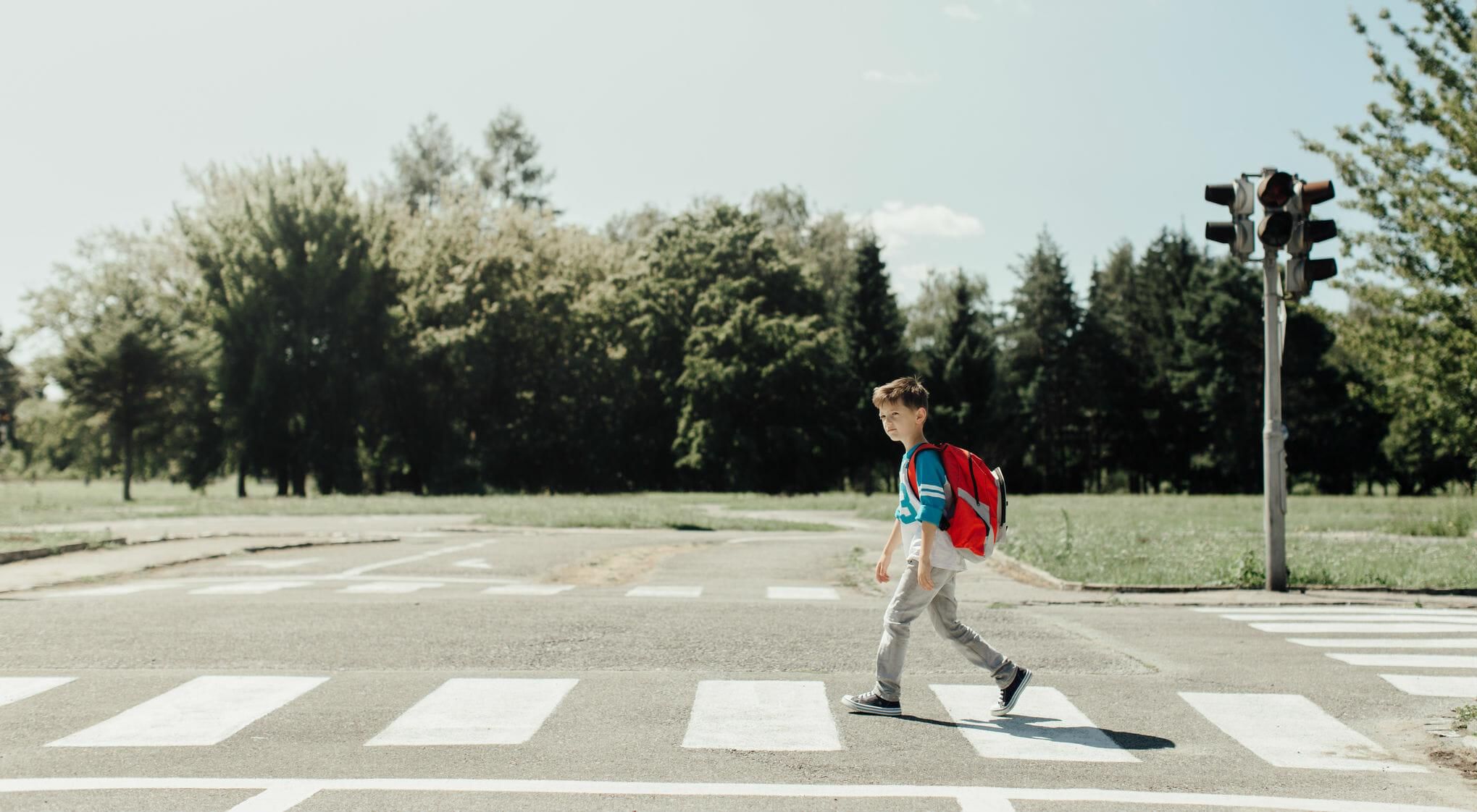 Водитель сбил ребенка на переходе 6.10.2020 в Харькове: видео Водитель сбил ребенка на переходе 6.10.2020 в Харькове: видео