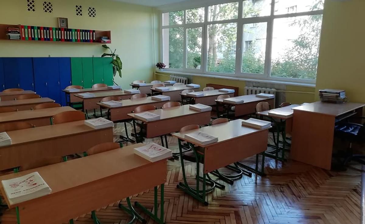 Во Львове лицей досрочно уходит на каникулы из-за вспышки коронавируса Во Львове лицей досрочно уходит на каникулы из-за вспышки коронавируса